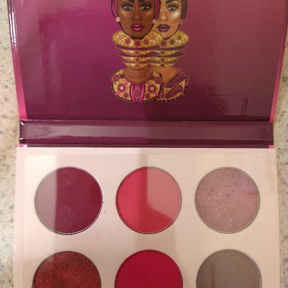 Juvias berry pallette